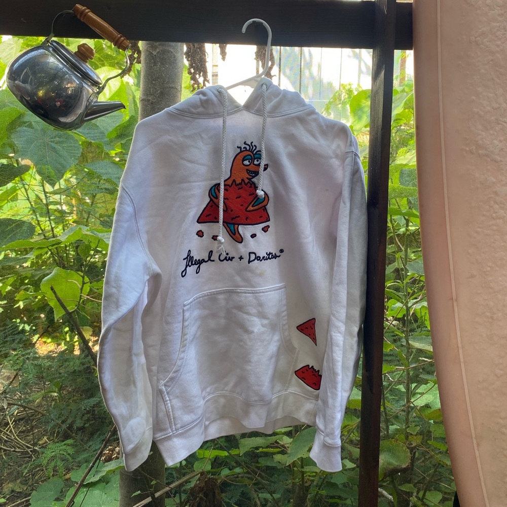 Illegal civ hoodie with Doritos